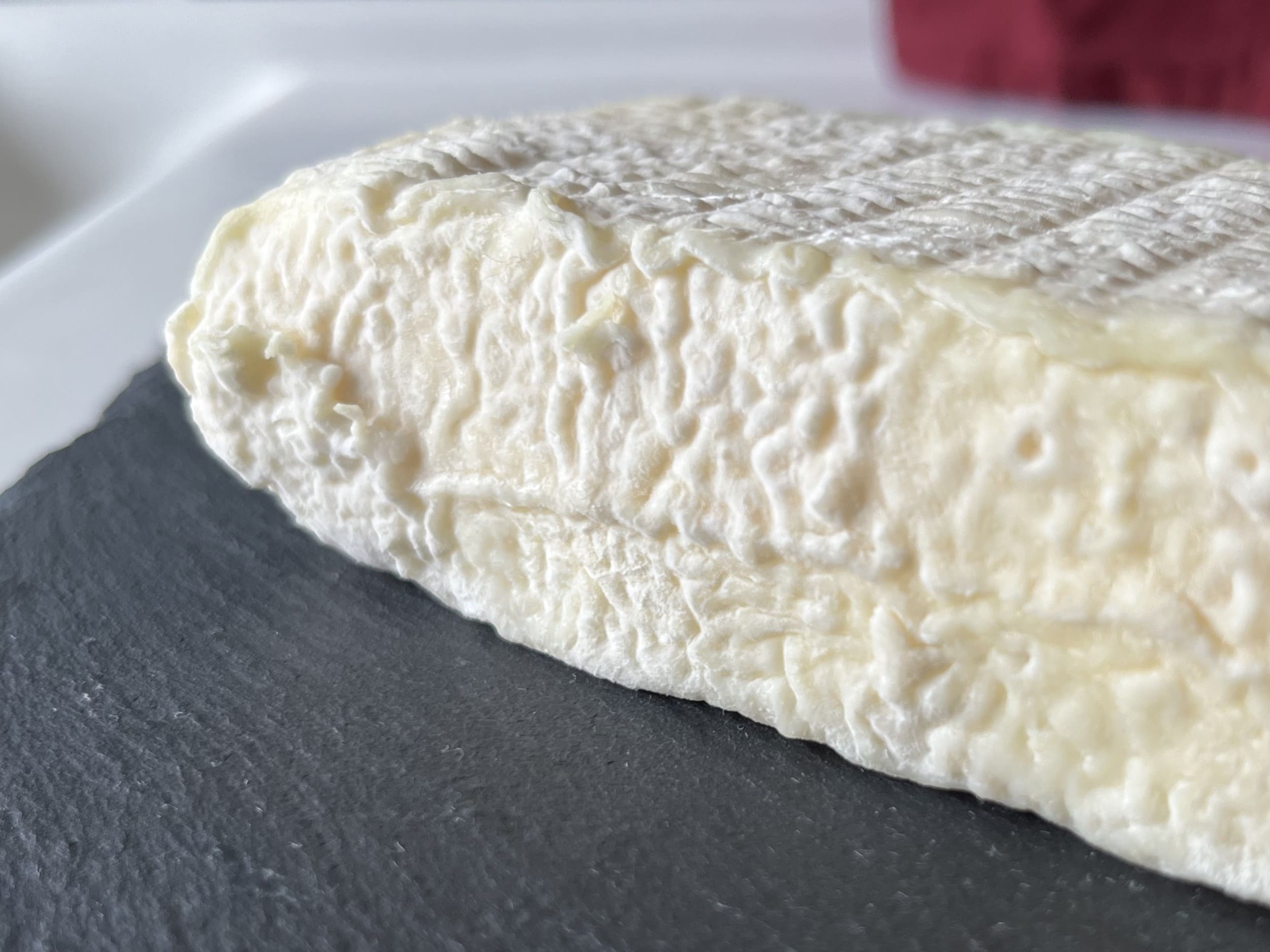 Bûche de chèvre cendrée ou pas.